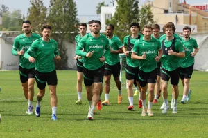 (Φώτος) Προετοιμασία... Ομόνοια