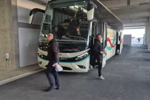 (ΦΩΤΟΣ Kerkida) Άφιξη...ΑΠΟΕΛ