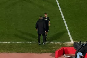 Διακοπή για λίγο και ανακοίνωση για λέιζερ