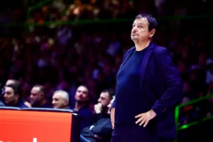  «Ο Χέιζ-Ντέιβις ήταν κίνηση του προέδρου και έχει δώσει πολλά - Δεν τίθεται ερώτημα για την ποιότητα του Ναν»