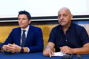 (Πληροφορία) Υποδείξεις προς Νταμάτο από Χάρη Λοϊζίδη