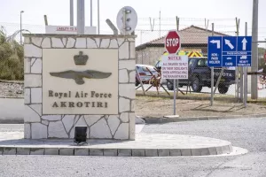 (Εξέλιξη) Ανοικτό το ενδεχόμενο επαναδιαπραγμάτευσης του καθεστώτος των Βάσεων