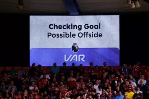 Σχεδόν κανείς δεν θέλει το VAR στην Premier League