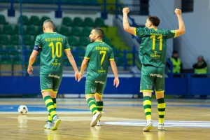 ΚΥΠΕΛΛΟΥΧΟΣ η ΑΕΚ με... buzzer beater στην παράταση! (Φώτος)