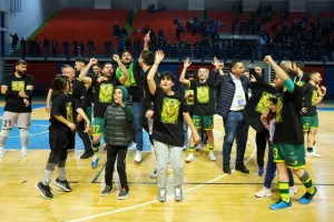 ΚΥΠΕΛΛΟΥΧΟΣ η ΑΕΚ με... buzzer beater στην παράταση! (Φώτος)