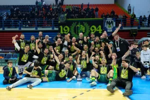 ΚΥΠΕΛΛΟΥΧΟΣ η ΑΕΚ με... buzzer beater στην παράταση! (Φώτος)