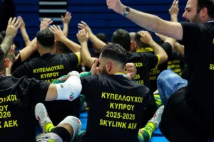 ΚΥΠΕΛΛΟΥΧΟΣ η ΑΕΚ με... buzzer beater στην παράταση! (Φώτος)