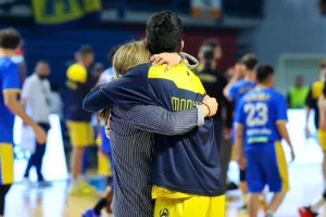 Κυριάρχησε στο φινάλε και... έφυγε για τελικό η ΑΕΛ! (Φώτος)