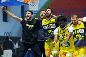 Κυριάρχησε στο φινάλε και... έφυγε για τελικό η ΑΕΛ! (Φώτος)