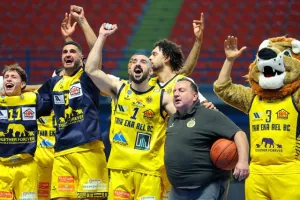 Κυριάρχησε στο φινάλε και... έφυγε για τελικό η ΑΕΛ! (Φώτος)