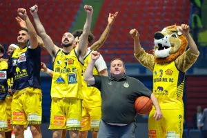 Κυριάρχησε στο φινάλε και... έφυγε για τελικό η ΑΕΛ! (Φώτος)