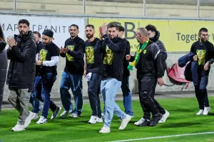 (Φώτος Kerkida) Γύρο... θριάμβου οι κυπελλούχοι στην Αρένα