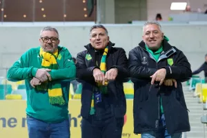 ΑΕΚ-ΑΠΟΕΛ: Τρίποντο...και στο -6 από την Ομόνοια! (φώτος)