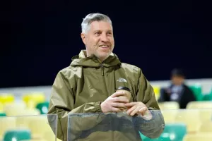 ΑΕΚ-ΑΠΟΕΛ: Τρίποντο...και στο -6 από την Ομόνοια! (φώτος)
