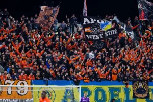ΑΕΚ-ΑΠΟΕΛ: Τρίποντο...και στο -6 από την Ομόνοια! (φώτος)