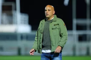 Εθνικός Άχνας -ΑΕΚ: Με δυο γκολ και... τρία δοκάρια ανέβηκε στη 2η θέση!