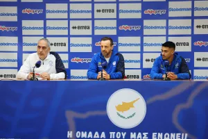 "Θα δοκιμάσουμε νέα πρόσωπα για να βγάλουμε συμπεράσματα"