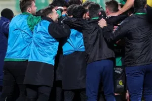 Νέο στραβοπάτημα η ΑΕΚ, πολύτιμος βαθμός για τον Ολυμπιακό!