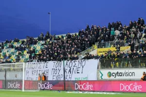 Νέο στραβοπάτημα η ΑΕΚ, πολύτιμος βαθμός για τον Ολυμπιακό!