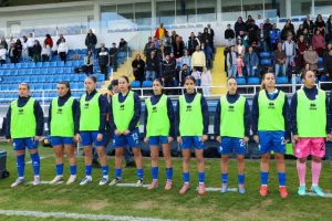 Πρεμιέρα με ήττα (Φώτος)