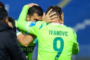 Εθνικός Άχνας -ΑΕΚ: Με δυο γκολ και... τρία δοκάρια ανέβηκε στη 2η θέση!