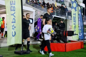 ΑΕΚ-ΑΠΟΕΛ: Τρίποντο...και στο -6 από την Ομόνοια! (φώτος)