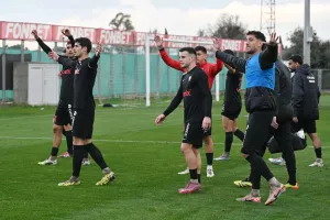 Ισόπαλο το ντέρμπι / Παραμένει αήττητη η Νέα Σαλαμίνα (Φώτος)