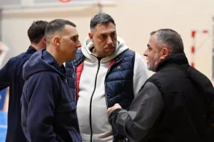 Νίκησε την Ομόνοια και χαϊδεύει τον τίτλο! (Φώτος)
