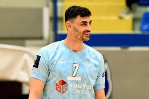 Νίκησε την Ομόνοια και χαϊδεύει τον τίτλο! (Φώτος)