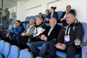 Πρεμιέρα με ήττα (Φώτος)