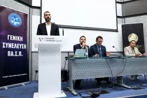 Η Συνέλευση του ΠΑΣΠ (Φώτος)