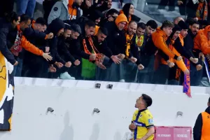 Άρης - ΑΠΟΕΛ: Τα είχε όλα, βάφτηκε... γαλαζοκίτρινο!