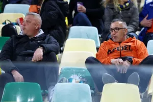 ΑΕΚ-ΑΠΟΕΛ: Τρίποντο...και στο -6 από την Ομόνοια! (φώτος)
