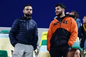 ΑΕΚ-ΑΠΟΕΛ: Τρίποντο...και στο -6 από την Ομόνοια! (φώτος)