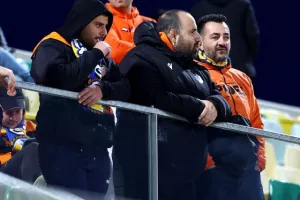 ΑΕΚ-ΑΠΟΕΛ: Τρίποντο...και στο -6 από την Ομόνοια! (φώτος)