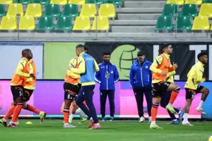 ΑΕΚ-ΑΠΟΕΛ: Τρίποντο...και στο -6 από την Ομόνοια! (φώτος)