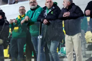 ΑΕΚ-ΑΠΟΕΛ: Τρίποντο...και στο -6 από την Ομόνοια! (φώτος)