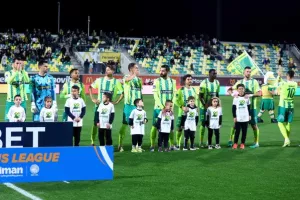 ΑΕΚ-ΑΠΟΕΛ: Τρίποντο...και στο -6 από την Ομόνοια! (φώτος)