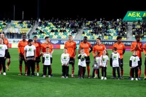 ΑΕΚ-ΑΠΟΕΛ: Τρίποντο...και στο -6 από την Ομόνοια! (φώτος)