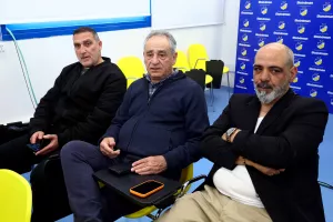 Τριάδα με +1200 ματς!!!