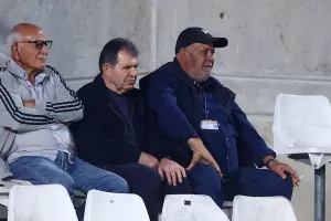 Δεν τα βάζει κάτω