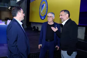 (Φώτος) Το kerkida.net στη Συνέλευση του Σωματείου ΑΠΟΕΛ