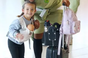 (Φώτος/Βίντεο kerkida) Η άφιξη της ΑΕΚ στο αεροδρόμιο 