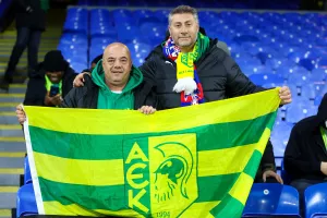 Οι ΑΕΚτζήδες στο "Selhurst Park" (Φώτος)
