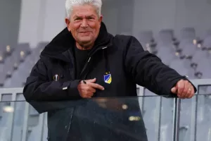 Άρης - ΑΠΟΕΛ: Τα είχε όλα, βάφτηκε... γαλαζοκίτρινο!