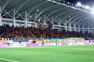 Άρης - ΑΠΟΕΛ: Τα είχε όλα, βάφτηκε... γαλαζοκίτρινο!