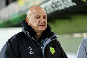 Παλαίμαχοι για Καραπατάκη: "Η οικογένεια της ΑΕΚ σε χρειάζεται και σε περιμένει"