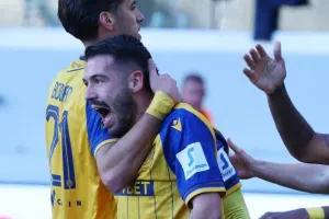 Με ανατροπή πήρε το Λεμεσιανό ντέρμπι ο Απόλλωνας και... ξανά 2ος! (φώτος)