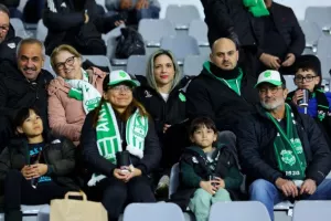 Άρης - ΑΠΟΕΛ: Τα είχε όλα, βάφτηκε... γαλαζοκίτρινο!