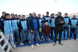 (ΦΩΤΟΣ) Τιμήθηκε η Εθνική Ενόπλων 